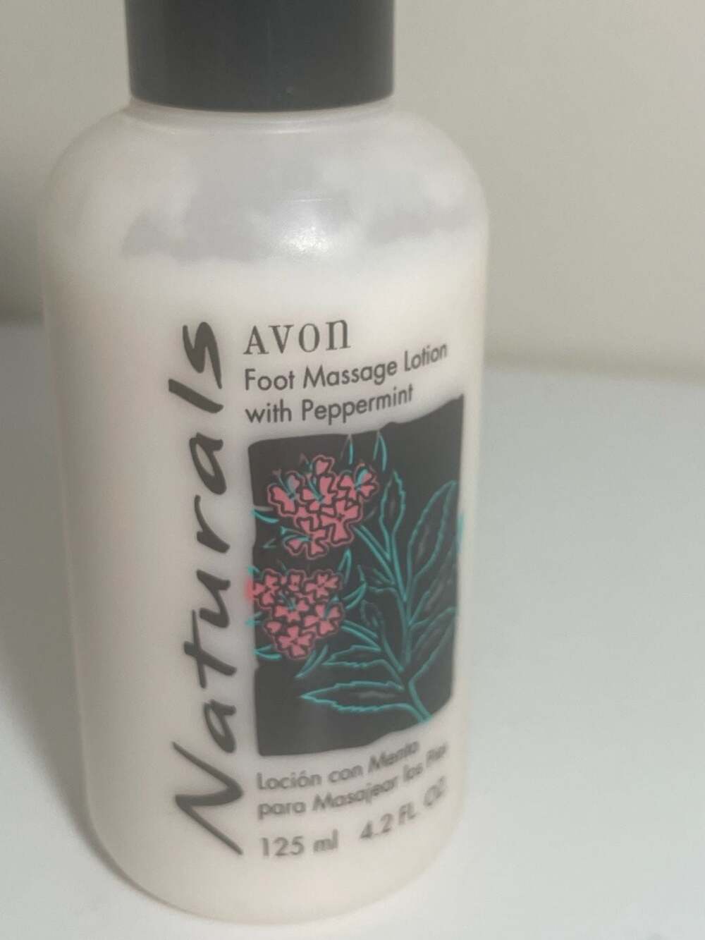 Avon Naturals Foot Massage Lotion With Peppermint 4.2 Fl. Oz.